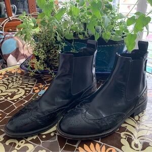 RUSSELL & BROMLEY PATENT LEATHER WING TIP BOOT SZ: 6 US/ 36.5 EU